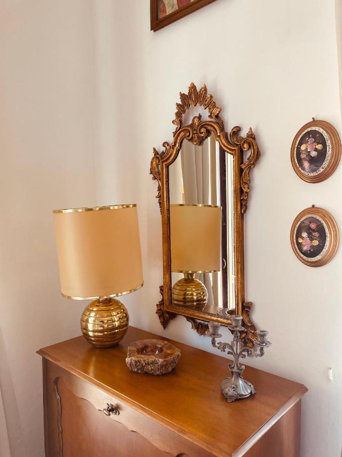 Apartment Retro-chic In La Spezia